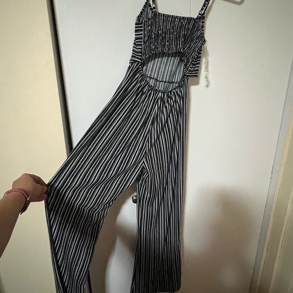 Ladies extra small Pants romper - Picture 3 of 4